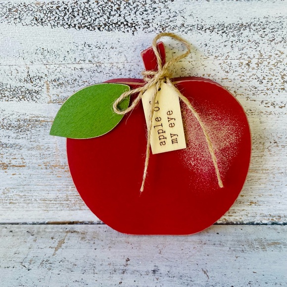 *Apple of My Eye Wooden Apple Shelf Sitter - Picture 13 of 13